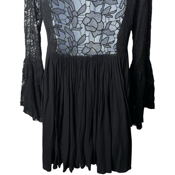 Free People Black Floral Embroidered Bell Sleeve Tunic Whimsigoth Ethereal XS - Picture 7 of 11
